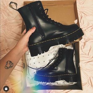 Doc martens Jadon boot, size 5 in women.